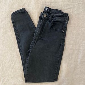 Black high waist skinny